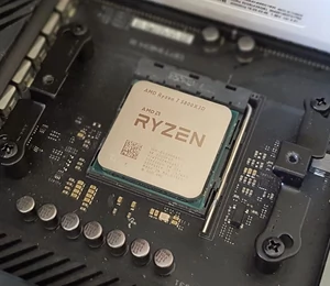 MSI rend possible l'overclocking BCLK du Ryzen 7 5800X3D